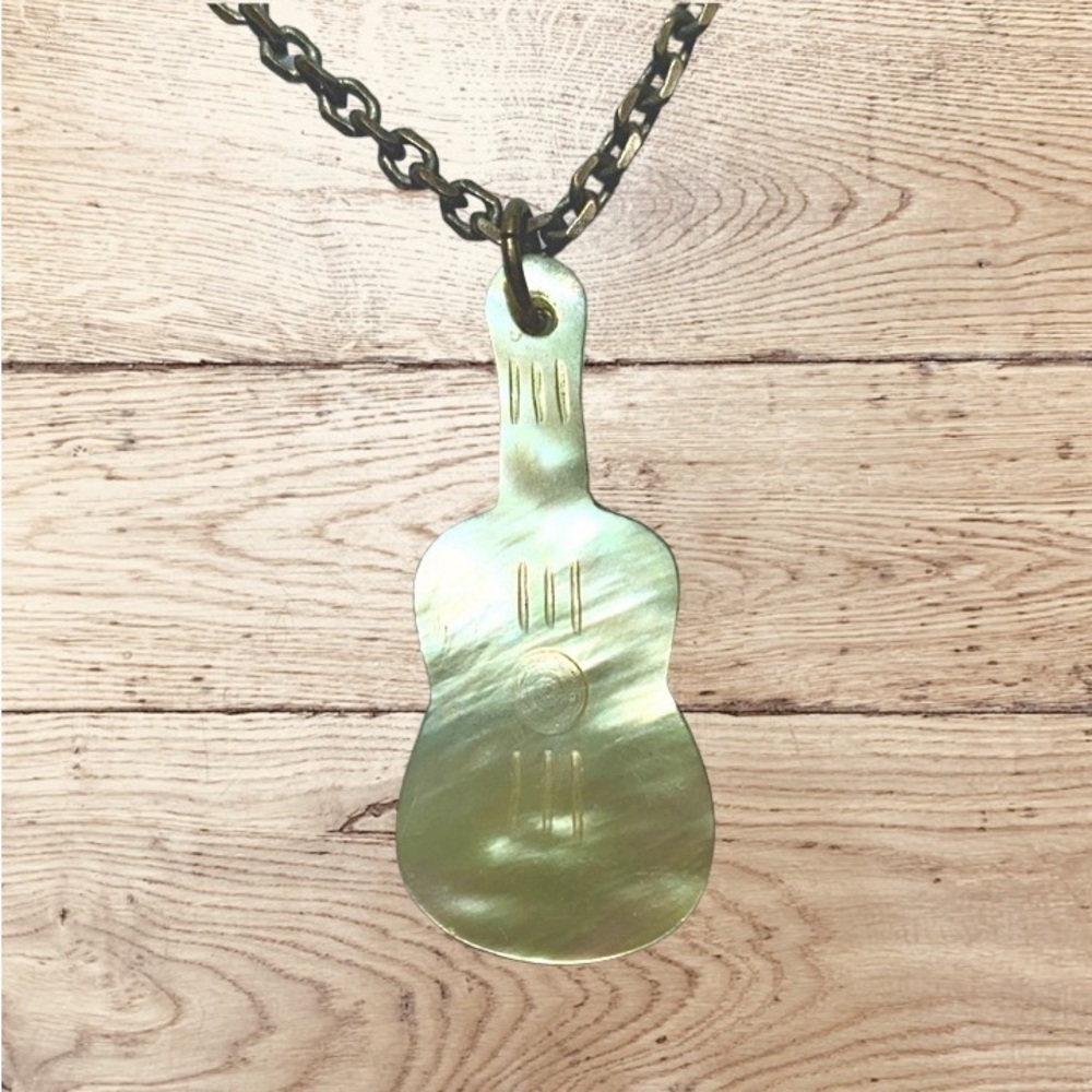 *5/$20 or 3/$15* American Eagle Mother of Pearl Guitar Pendant Chain Necklace